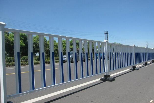 無(wú)錫道路護(hù)欄安裝好以后還需要做哪些事